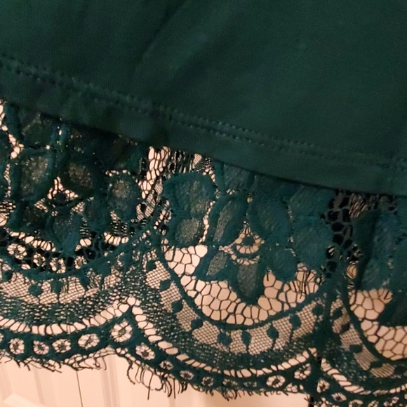 Top with lace trim - Picture 2 of 2